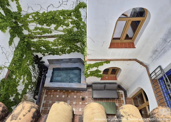 Bhost - Palace Kordoba